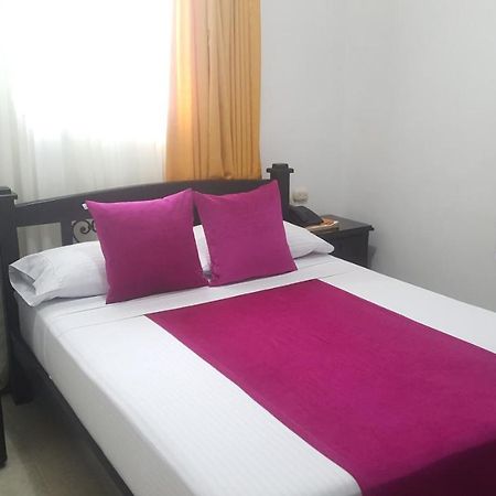 Hotel Colonial Pereira Exteriör bild
