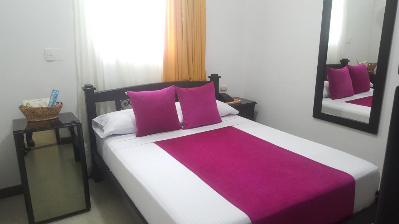 Hotel Colonial Pereira Exteriör bild